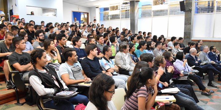 El público también fue parte activa de la Clase Inaugural