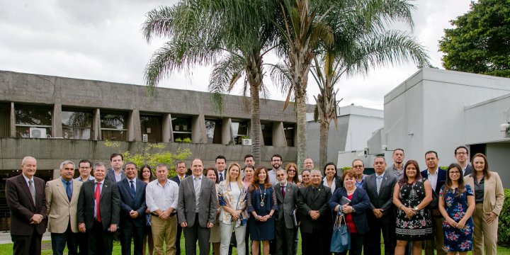 Programa especial de capacitación para autoridades y funcionarios de alto nivel del sector vivienda, ordenamiento territorial y transporte de Costa Rica