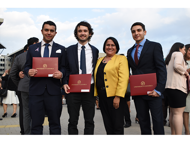 Graduación 2019 | Escuela Economía