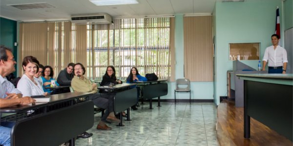 Coloquio Fundamentos para el análisis de la descentralización en Costa Rica - Francisco Delgado
